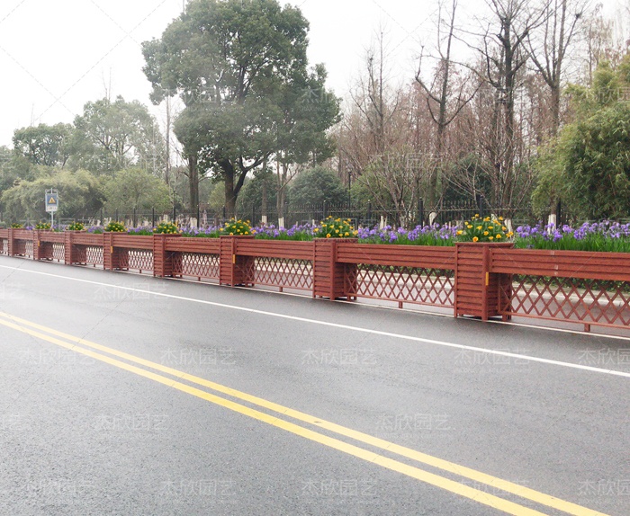 蘇州道路隔離花箱這么做！